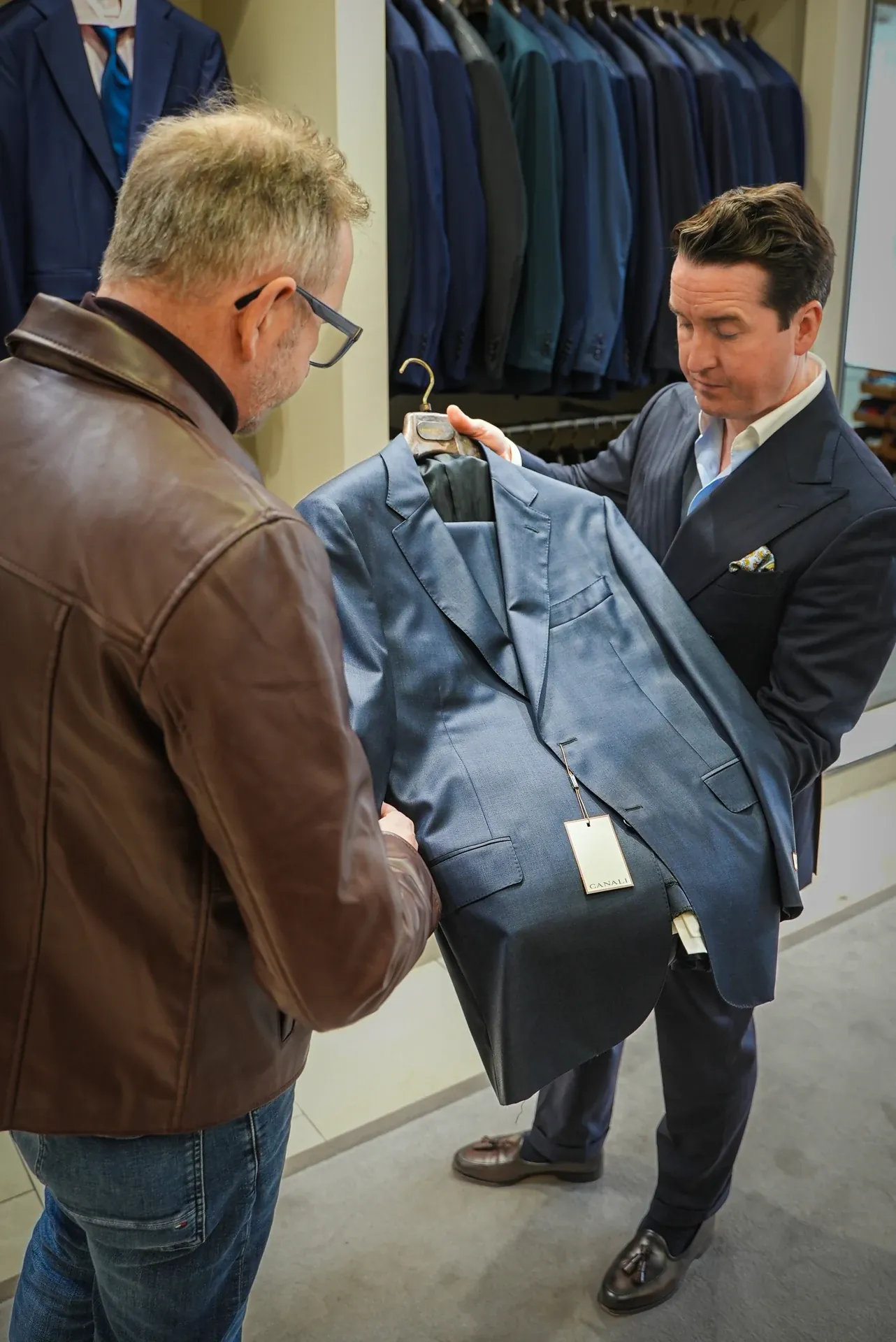 In-store consultation and jacket selection